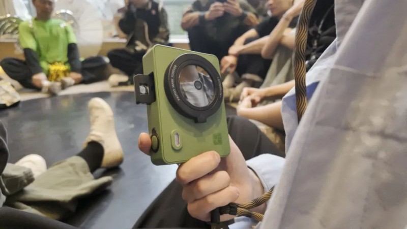 008PG国际拍立得相机